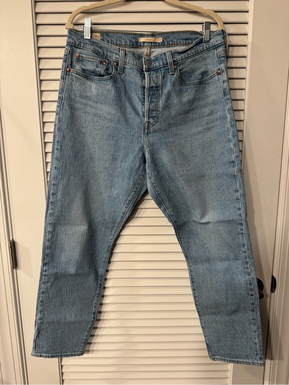Levi’s Women’s Light Blue Wedgie Jeans